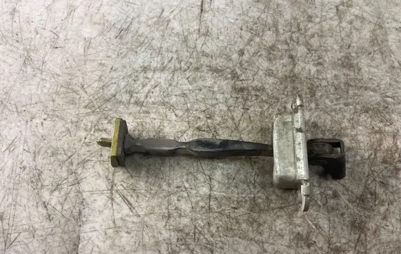 Nissan Navara D40 Rear door check strap stopper