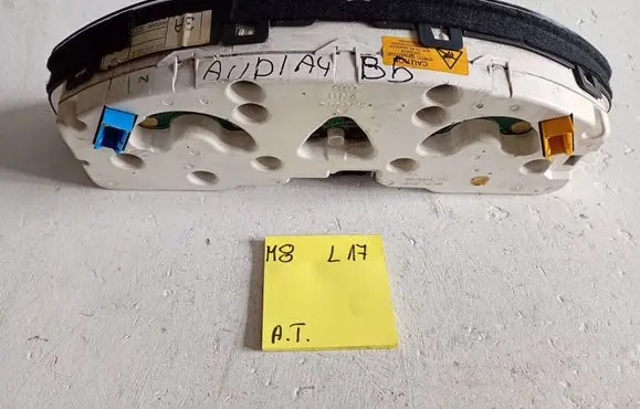 Audi A4 S4 B5 8D Speedometer (instrument cluster) 8D0919033A AUD004002