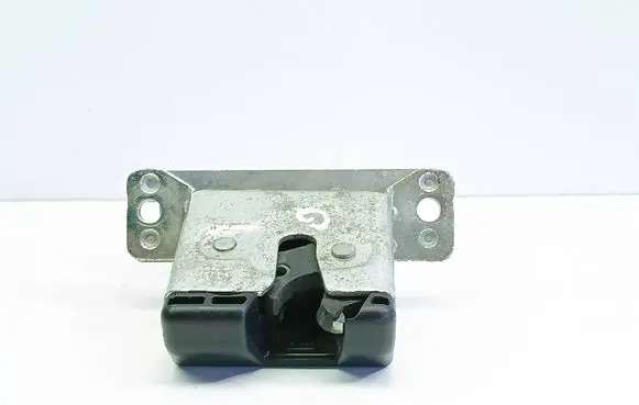 Opel Astra G Tailgate/trunk/boot lock/catch/latch 09130569