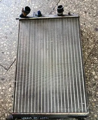 Renault Scenic I Coolant radiator
