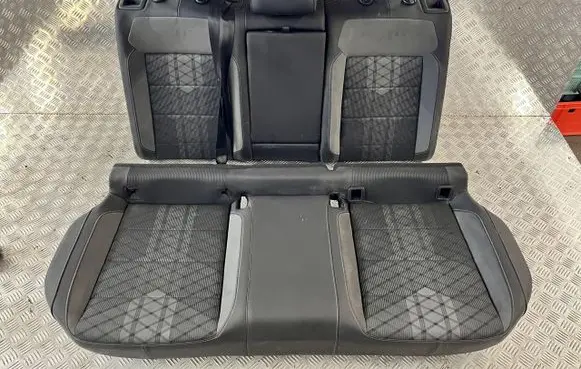 Volkswagen T-Roc Second row seats VW22854