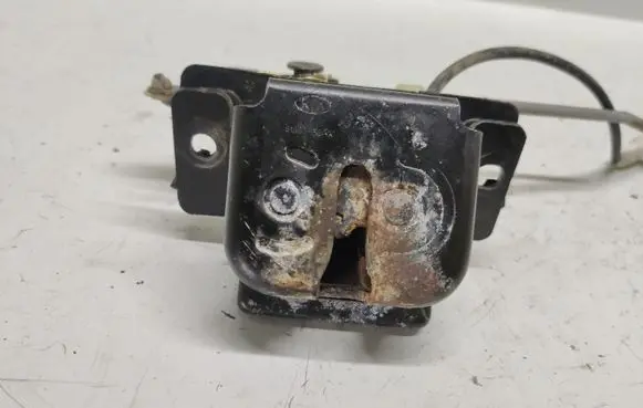 KIA Sorento Loading door lock 