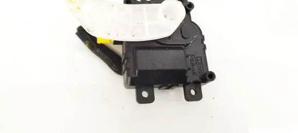 KIA Optima Air flap motor/actuator 138003990 DH1138003990