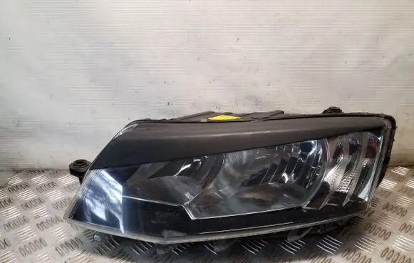 Skoda Octavia Mk3 (5E) Headlight/headlamp 5E2941015 030127260100