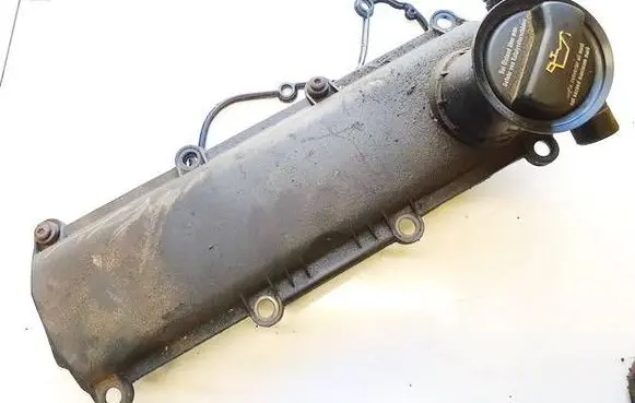 Volkswagen Golf V Rocker cam cover 