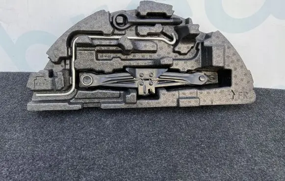 Toyota Prius (XW20) Lift Jack 64777477070