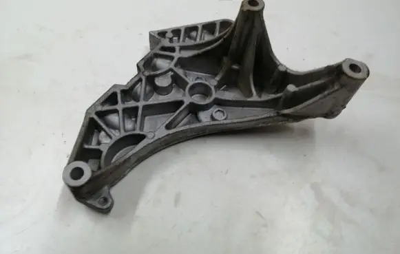 Volkswagen Sharan Engine mounting bracket 03L199207