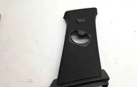 BMW 4 F36 Gran coupe (B) pillar trim (top) 7311216