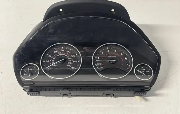 BMW 3 F30 F35 F31 Speedometer (instrument cluster) 9232895