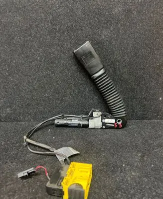 BMW 6 E63 E64 Front seatbelt buckle 9141181