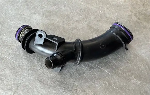 Peugeot 5008 II Engine coolant pipe/hose Z12002107