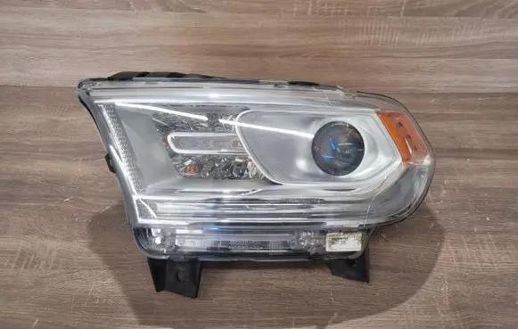 Dodge Durango Headlight/headlamp 68299137AC 071118 T31882B
