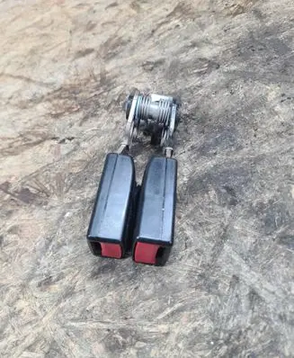 Mercedes-Benz E W211 Middle seatbelt buckle (rear) A2118600869 002836 613100113