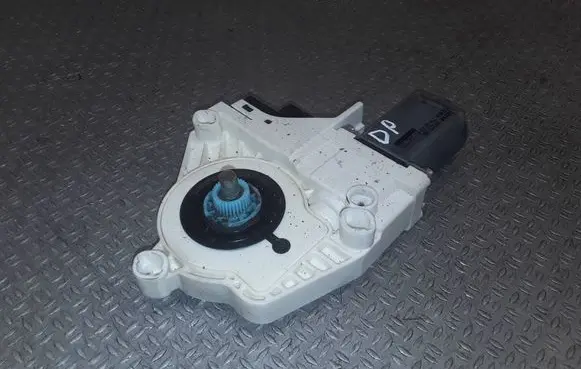 Audi A6 S6 C6 4F Front door window regulator motor 4F0959802D