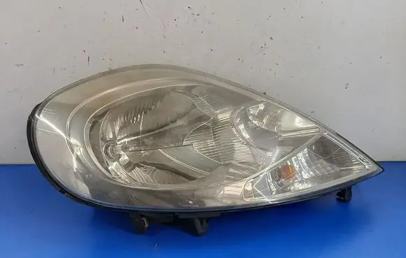 Renault Trafic II (X83) Headlight/headlamp 8200701356