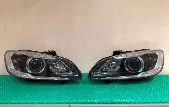 Volvo V60 Headlights/headlamps set 31420108 89908434 31420109