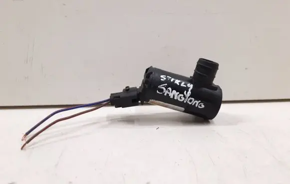 SsangYong Rexton Windscreen/windshield washer pump