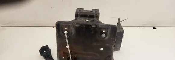 Nissan Leaf I (ZE0) Battery tray