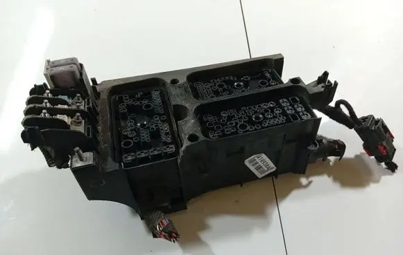 Opel Zafira B Fuse box set 1534964