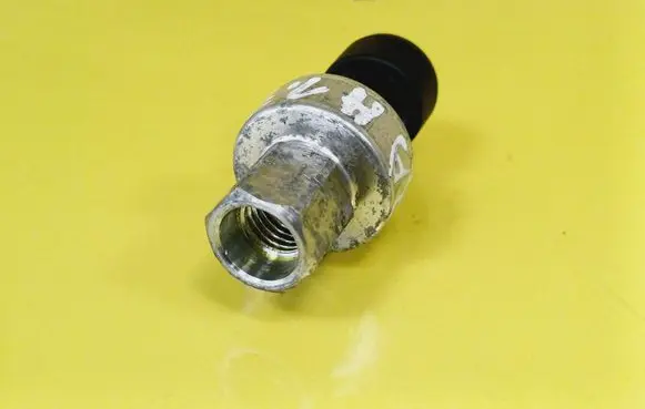 Air conditioning (A/C) pressure sensor