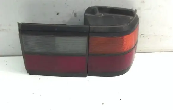 Volkswagen PASSAT B3 Rear/tail lights 333945108