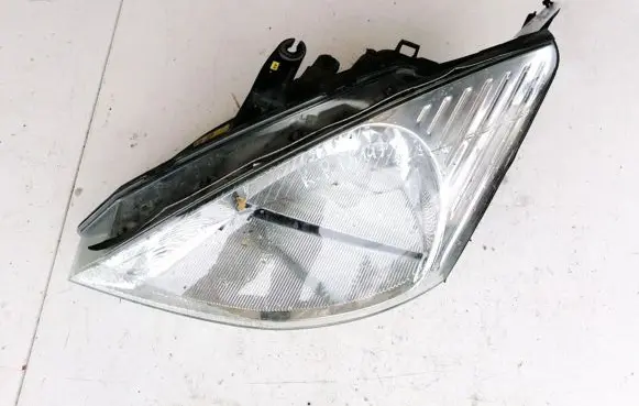 Ford Focus Headlight/headlamp XS4X13006AD XS4X-13006-AD
