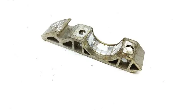 Volkswagen Touareg II Engine mounting bracket 7L0411063B AW6082 001023377