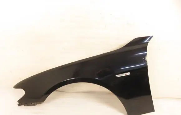 BMW 7 E65 E66 Fender