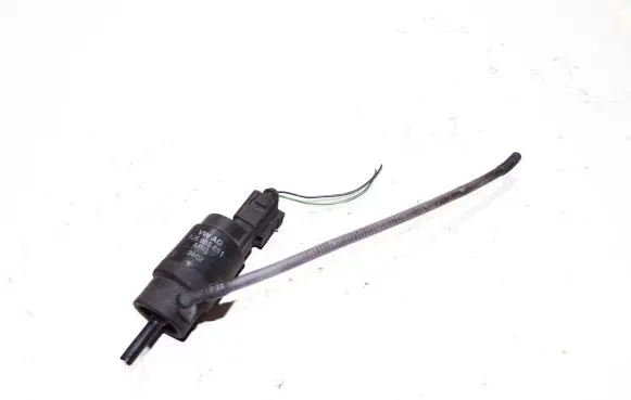 Audi A6 S6 C5 4B Windscreen/windshield washer pump 1J5955651