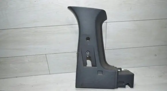(B) pillar trim (bottom)