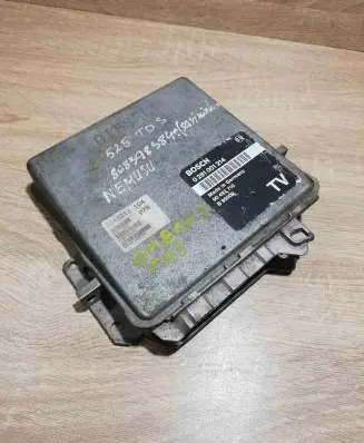 Opel Omega B1 Engine control unit/module ECU 90492710 0281001214