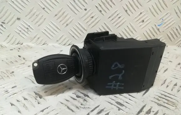 Mercedes-Benz Sprinter W906 Ignition lock A9069004100 3300302200 D300302200