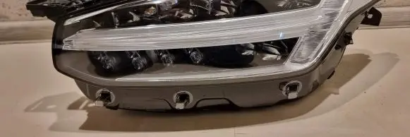 Volvo XC90 Headlight/headlamp 31656987 89910617 0507TDG