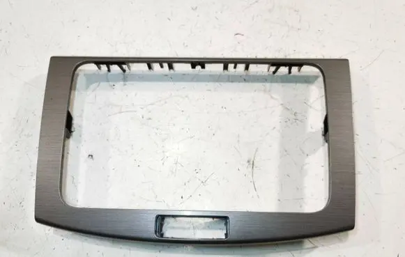 Volkswagen PASSAT B7 Radio/GPS head unit trim 3AA858069F