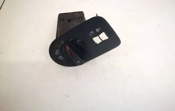 Seat Ibiza IV (6J,6P) Light switch 6j1941531a