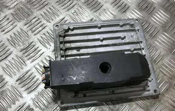 Ford Fusion Engine control unit/module 4s6112a650nd 4s61-12a650-nd