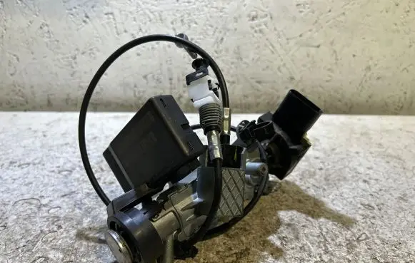 Engine ECU kit and lock set