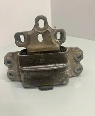 Volkswagen Golf Plus Engine mount bracket 1K0199555
