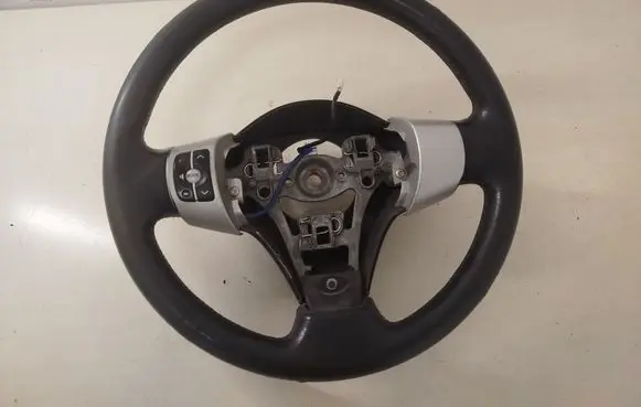 Toyota Yaris Steering wheel 305460899FKA