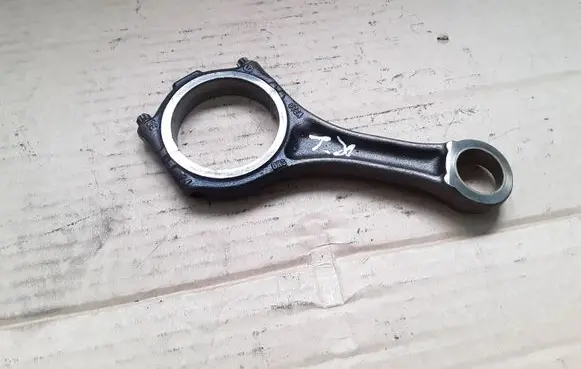 Volkswagen Touareg I Connecting rod/conrod 07ZA