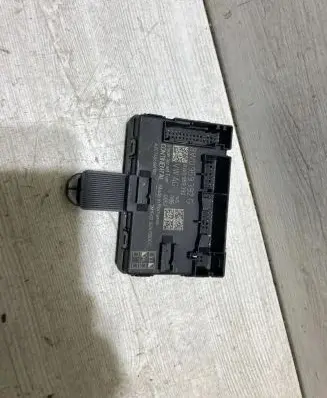 Audi A4 S4 B9 Door control unit/module 8W0959392G