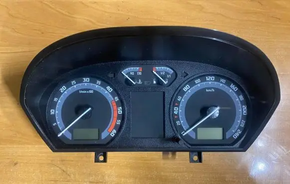 Skoda Fabia Mk1 (6Y) Speedometer (instrument cluster) 6Y0920882E 88311298 110080253
