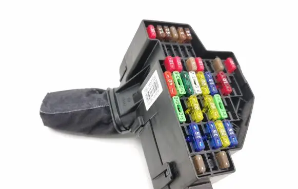 Skoda Octavia Mk2 (1Z) Fuse module 2062497345 58644