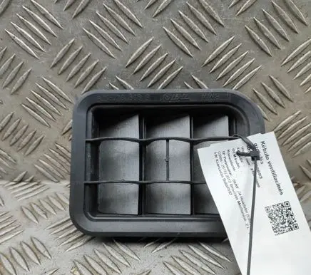 BMW Z4 E89 Quarter panel pressure vent 6909340