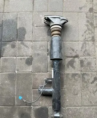 BMW 4 F36 Gran coupe Rear shock absorber/damper 6883157