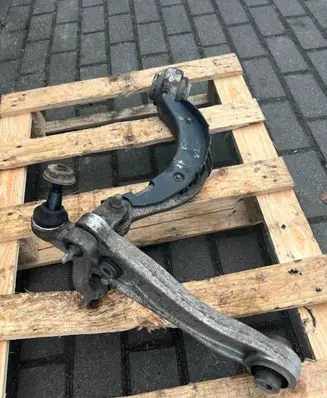Jaguar XE Front lower control arm/wishbone GX733C256AE