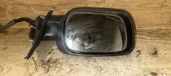 Volvo XC70 Front door electric wing mirror E11015601 E11025601