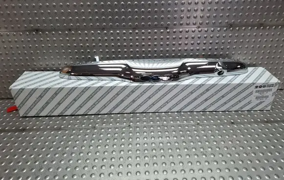 Fiat 500 Trunk door license plate light bar S26337871 0735516207