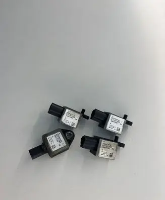 Porsche Panamera (970) Airbag deployment crash/impact sensor 97061822102 97061822300