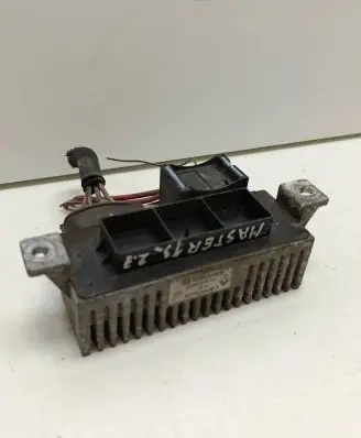 Opel Vivaro Glow plug pre-heat relay 8200558438A